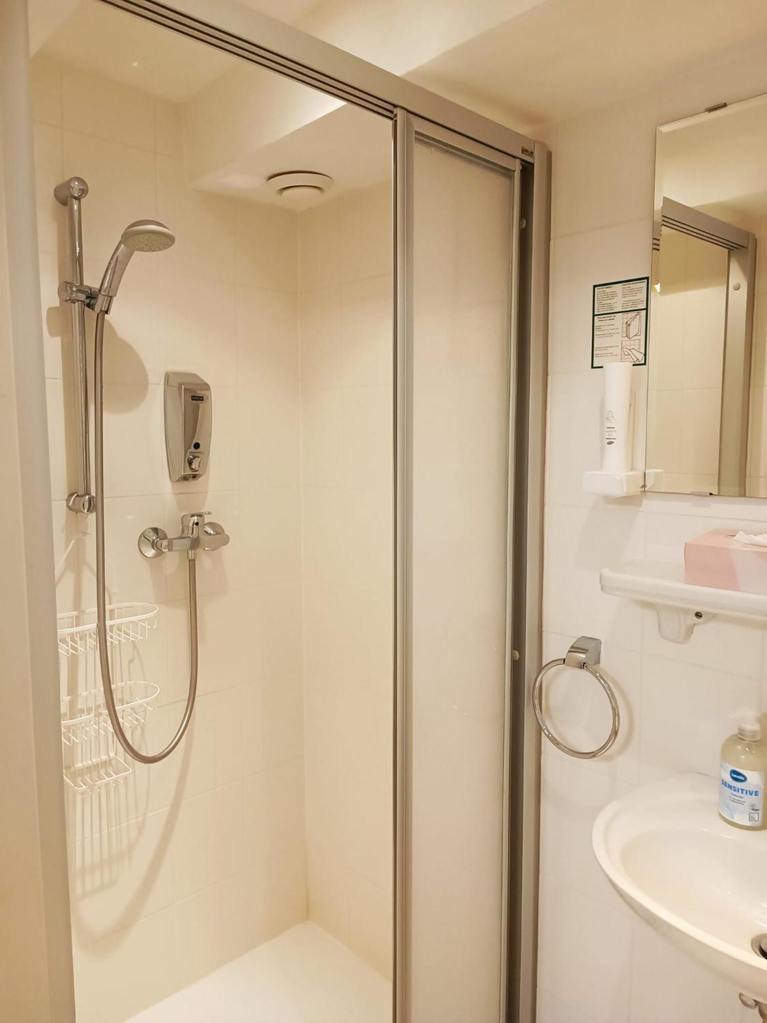 Cityhotel Junger Fuchs Salzburg Buitenkant foto
